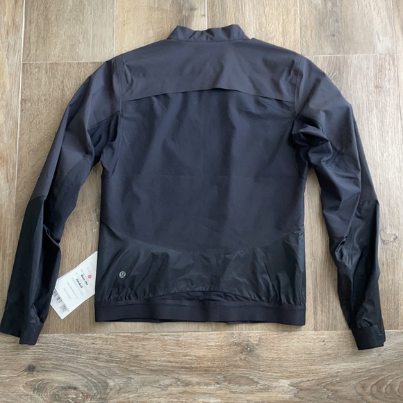 Lululemon Run On Jacket - Black - Picture 8 of 8